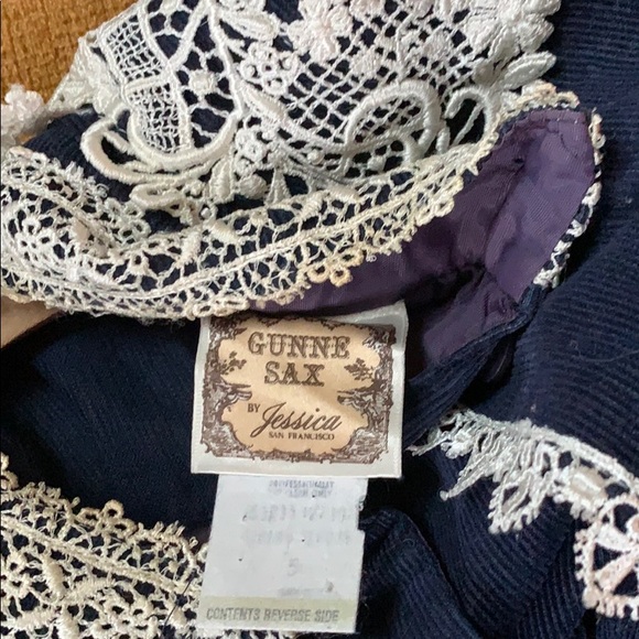 1980s Vintage Gunne Sax Dress - Picture 2 of 4